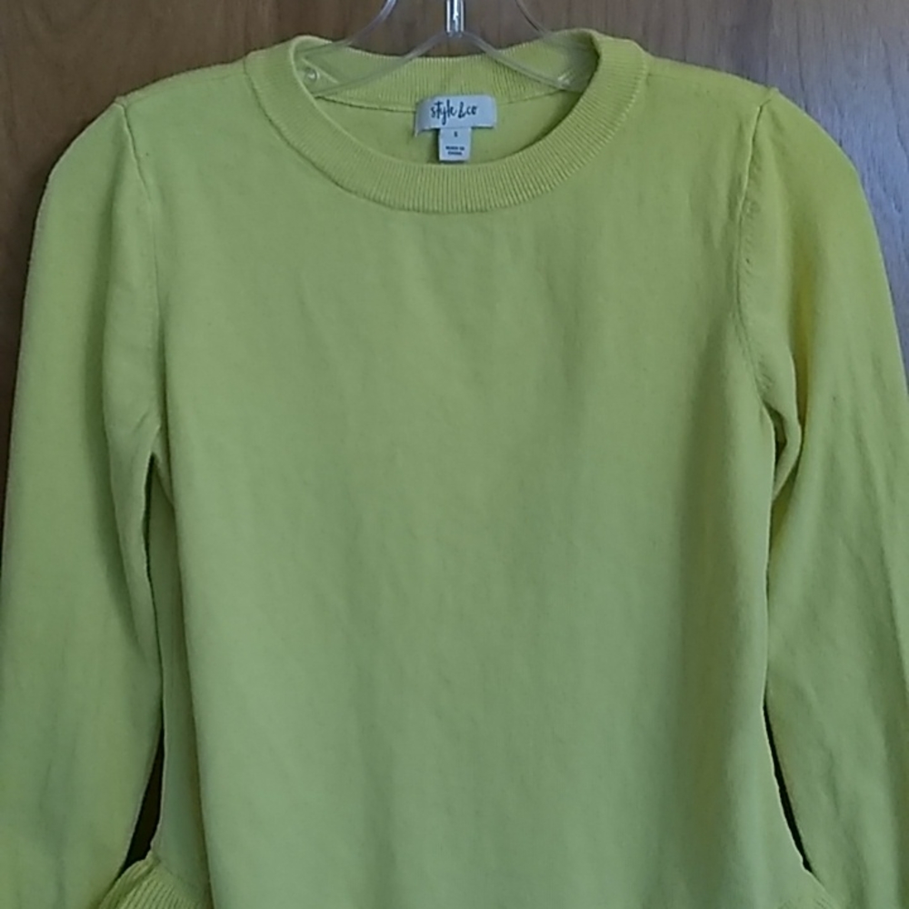yellow pullover - Picture 2 of 9